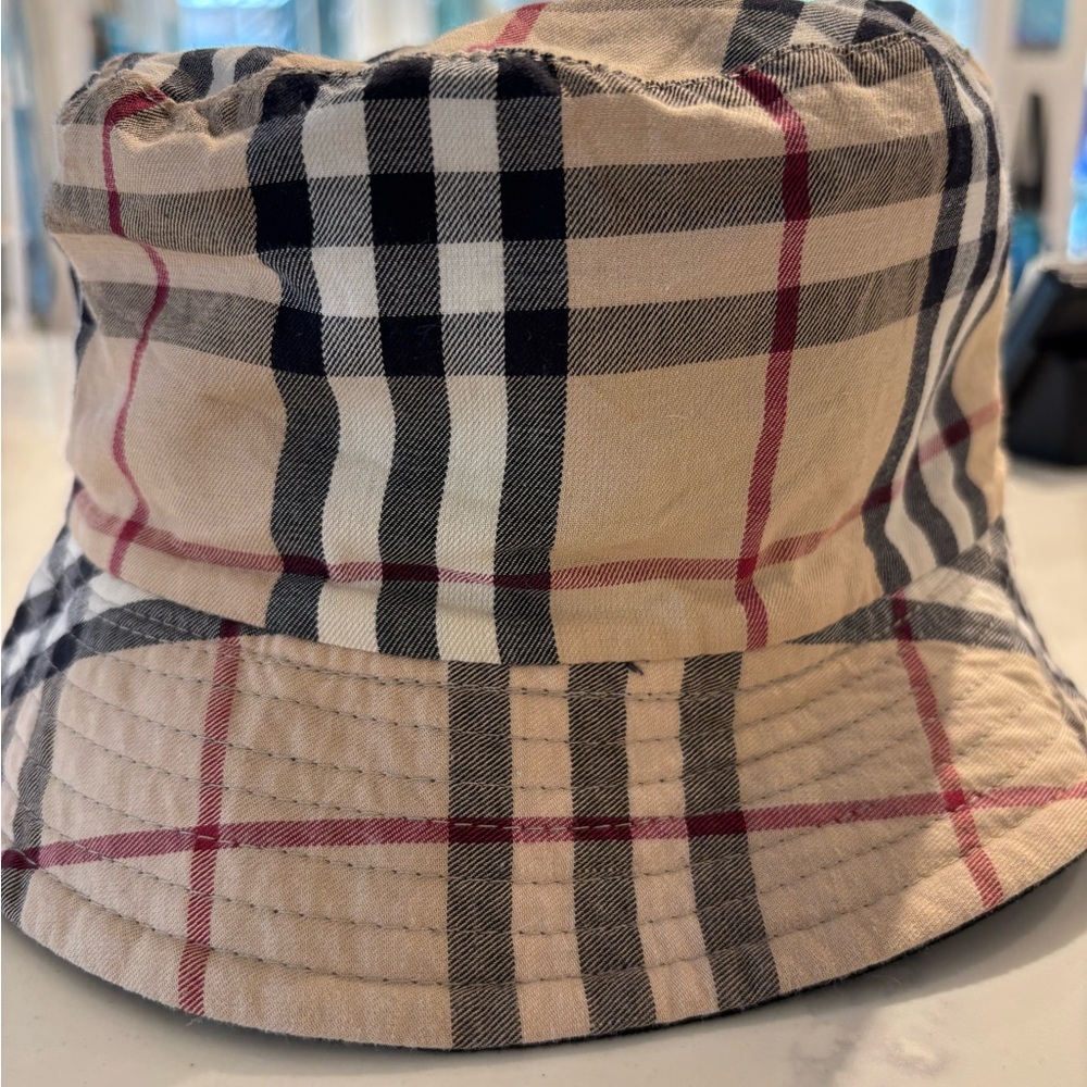 Burberry Black Reversible  Bucket Hat Size S